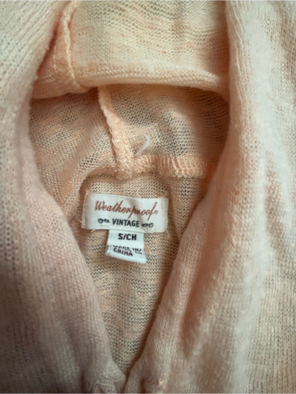 Weatherproof Vintage Women's Light Peach V-Neck Sweater